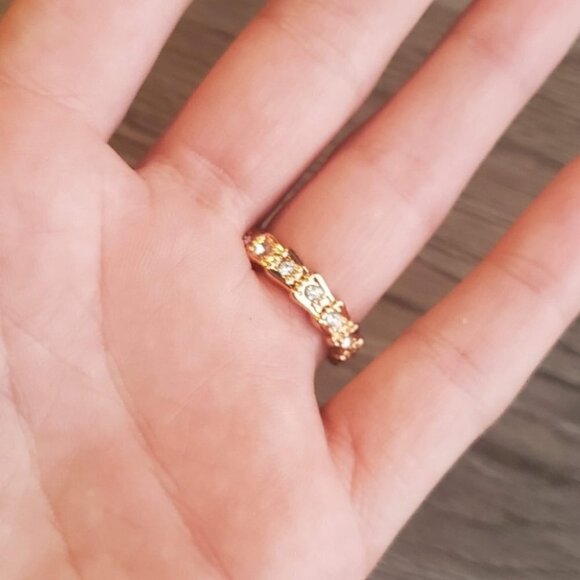 Ring - Picture 2 of 3